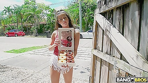 Cumshot & doughnut pov – a teen 18+ milf getting her pussy fucked