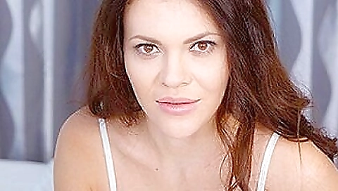 Big tittied girl with a juicy body is blowing and sucking