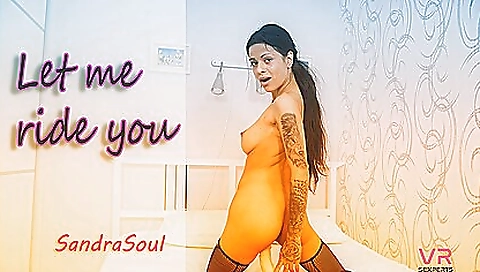 Brunette in black stockings gets fucked in the vr porn show