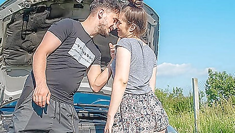 Fix My Car And Fuck My Pussy; Outdoor Sex With Amateur Couple