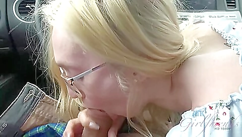 Amateur blonde gets her ass fucked and her pussy licked